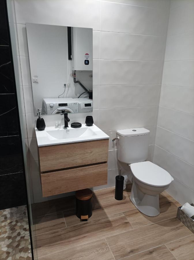 Loft Sauna Jacuzzi Ospariegeois ラヴラネ エクステリア 写真